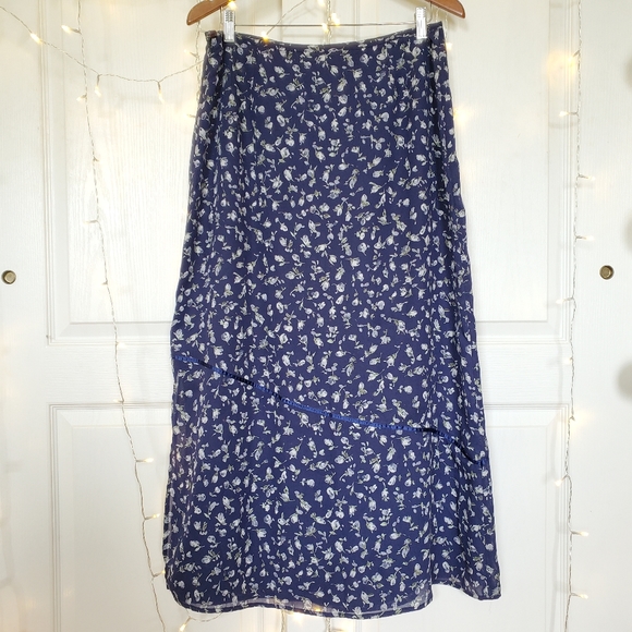 🌜 Dreamy Small Rose Pattern Satin Maxi Skirt - Picture 1 of 5